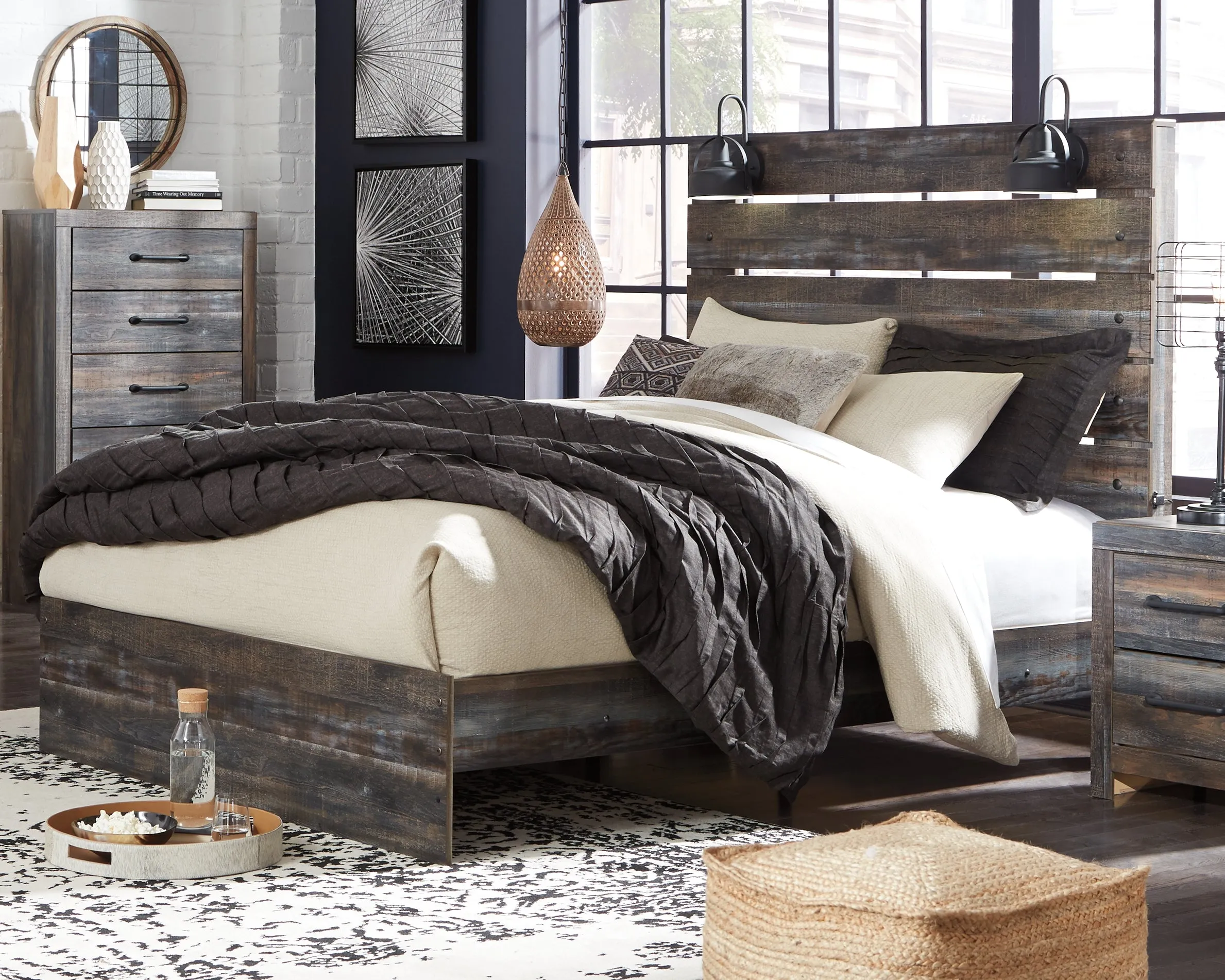 Drystan Queen Panel Bed with Dresser and Nightstand in Multi