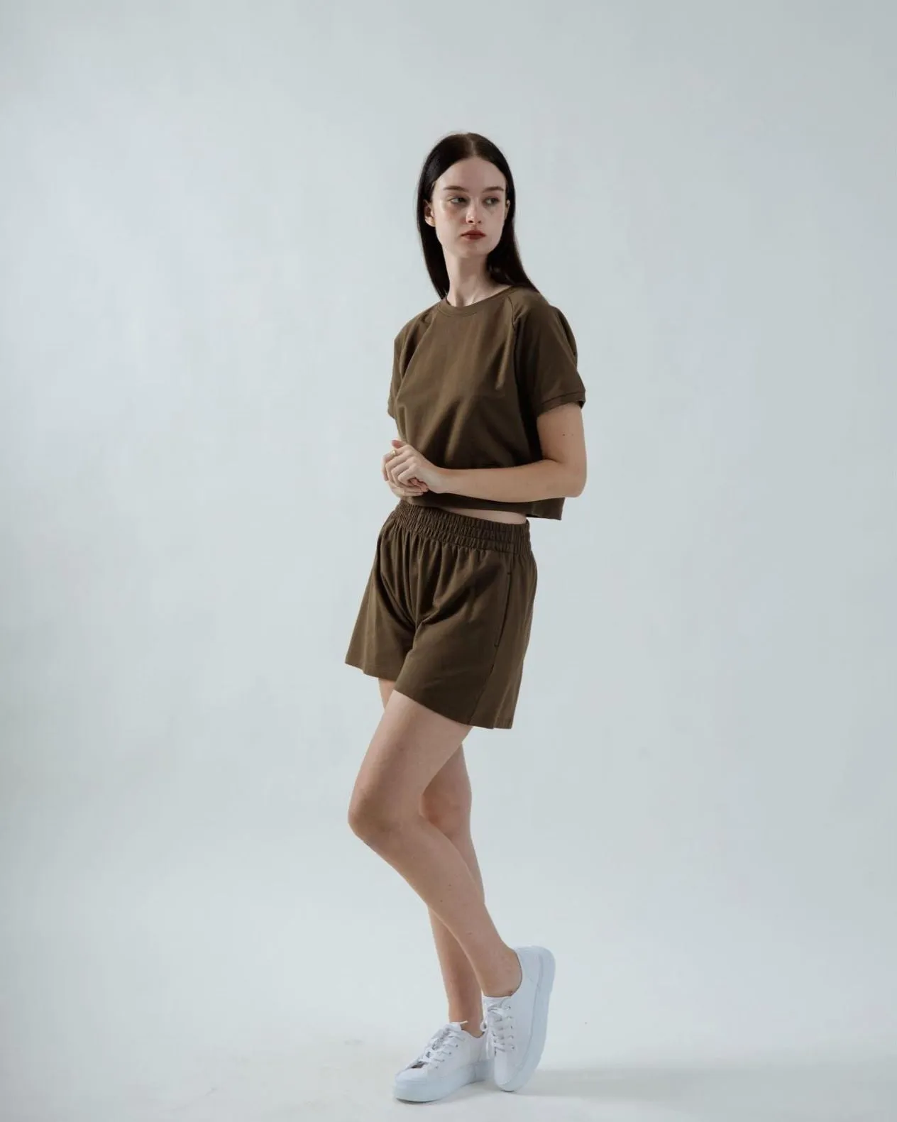 Elastic Waist Cotton Wide Leg Shorts (Dark Brown)