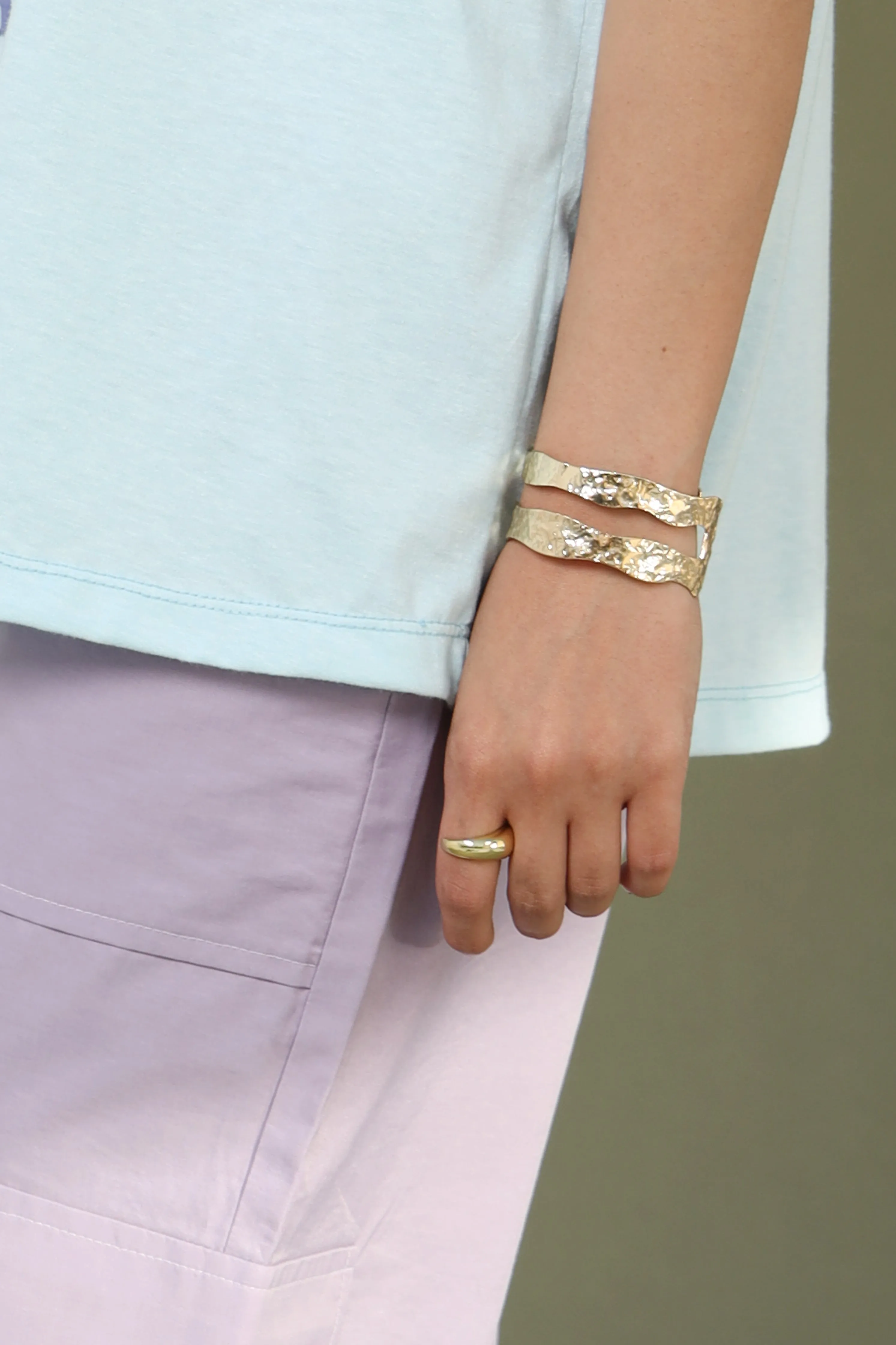 GoldenGlam Cuff