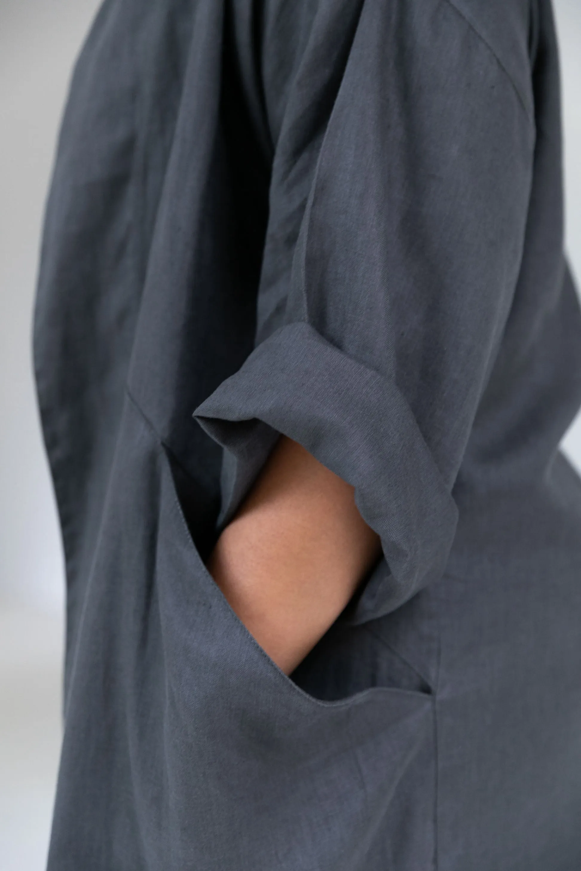Isabella linen jacket in Carbon